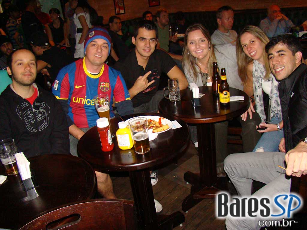 Rhino Pub na final do futebol europeu com promoção Heineken Rhino Pub na final do futebol europeu com promoção Heineken