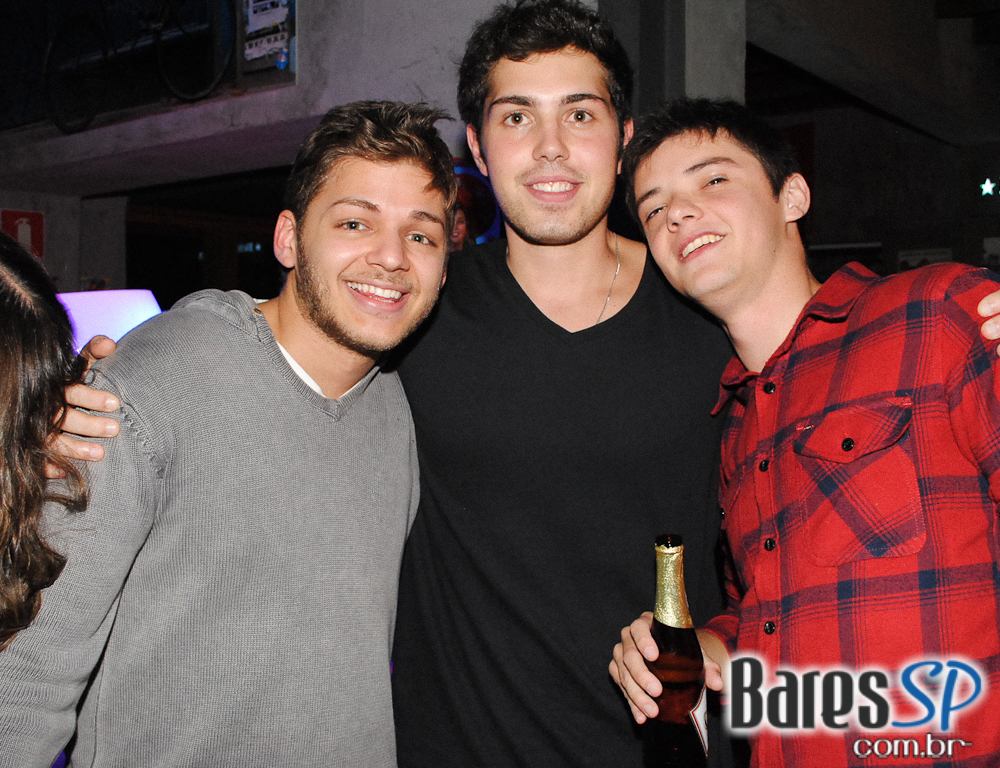 A noite de sexta-feira foi de muito agito no Squat A noite de sexta-feira foi de muito agito no Squat