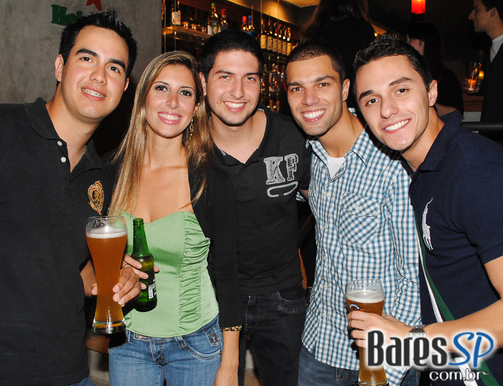 A noite de sexta-feira foi de muito agito no Squat A noite de sexta-feira foi de muito agito no Squat