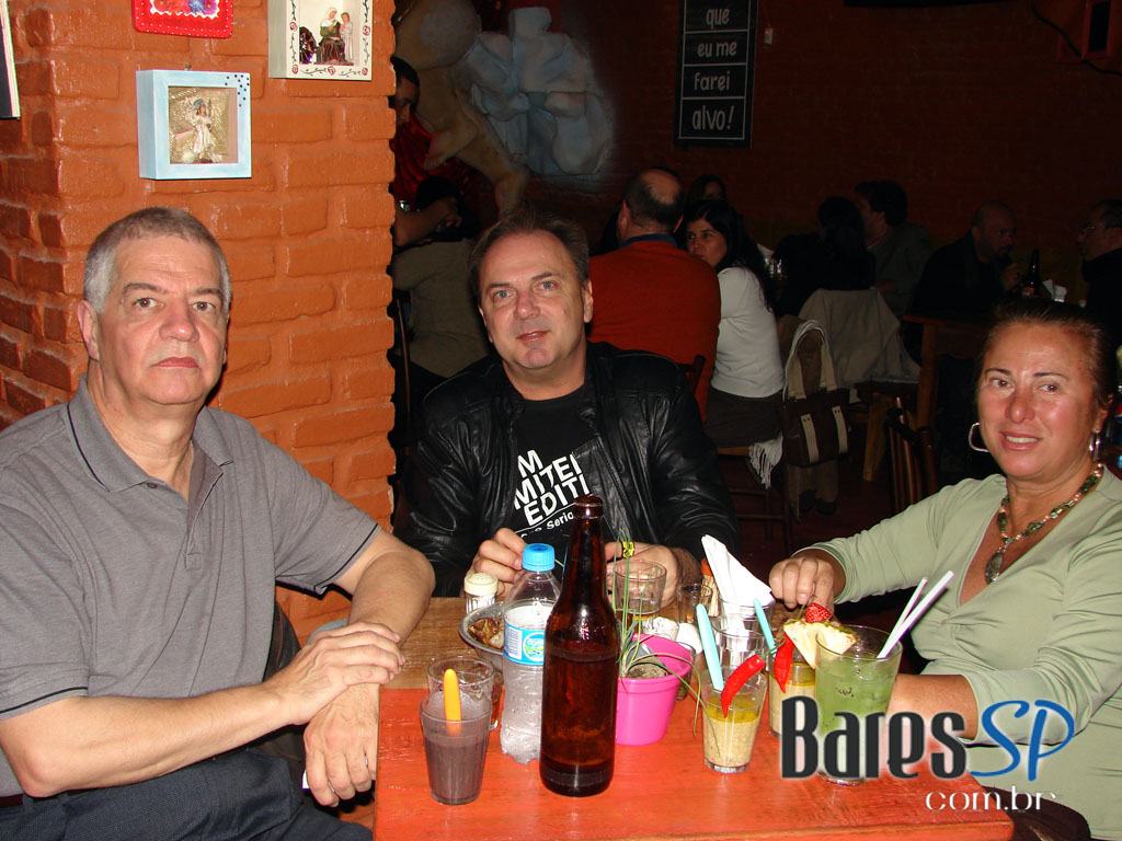 Templo Bar de Fé abriu suas portas com show de Guga Stroeter & Heartbreakers Templo Bar de Fé abriu suas portas com show de Guga Stroeter & Heartbreakers