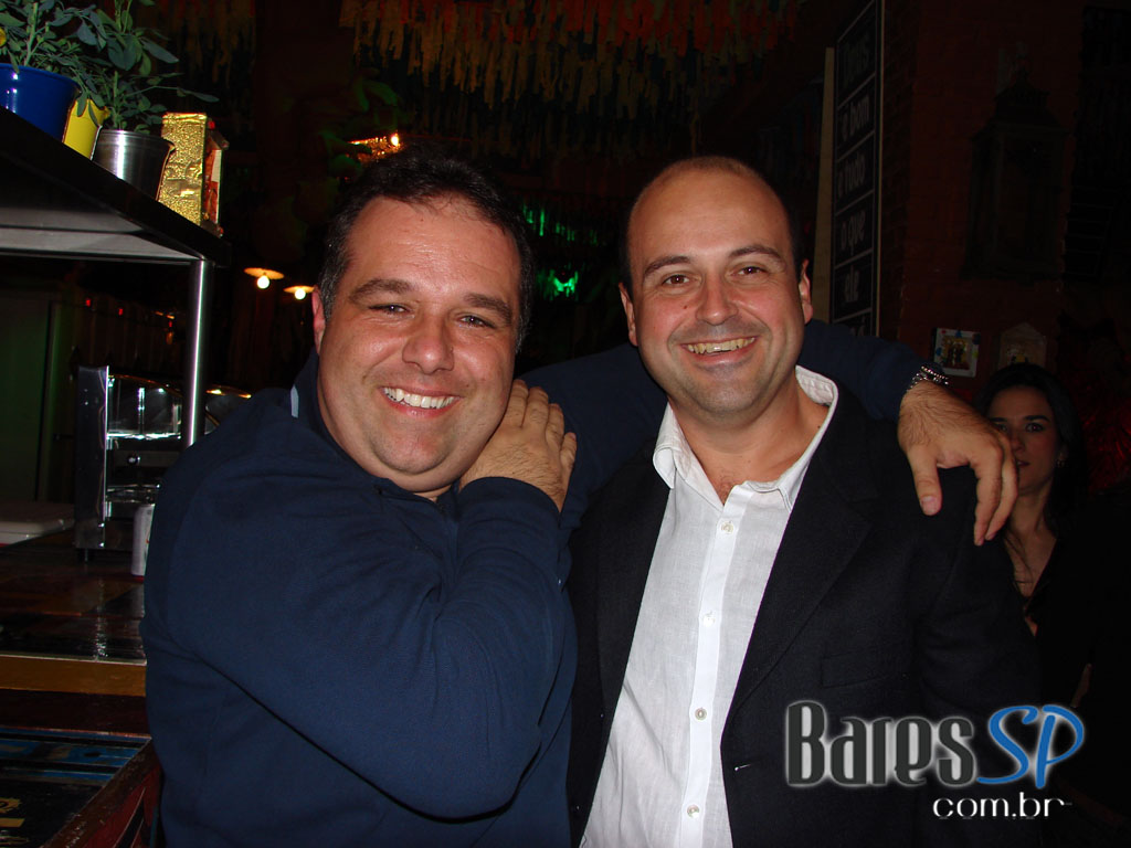 Templo Bar de Fé abriu suas portas com show de Guga Stroeter & Heartbreakers Templo Bar de Fé abriu suas portas com show de Guga Stroeter & Heartbreakers