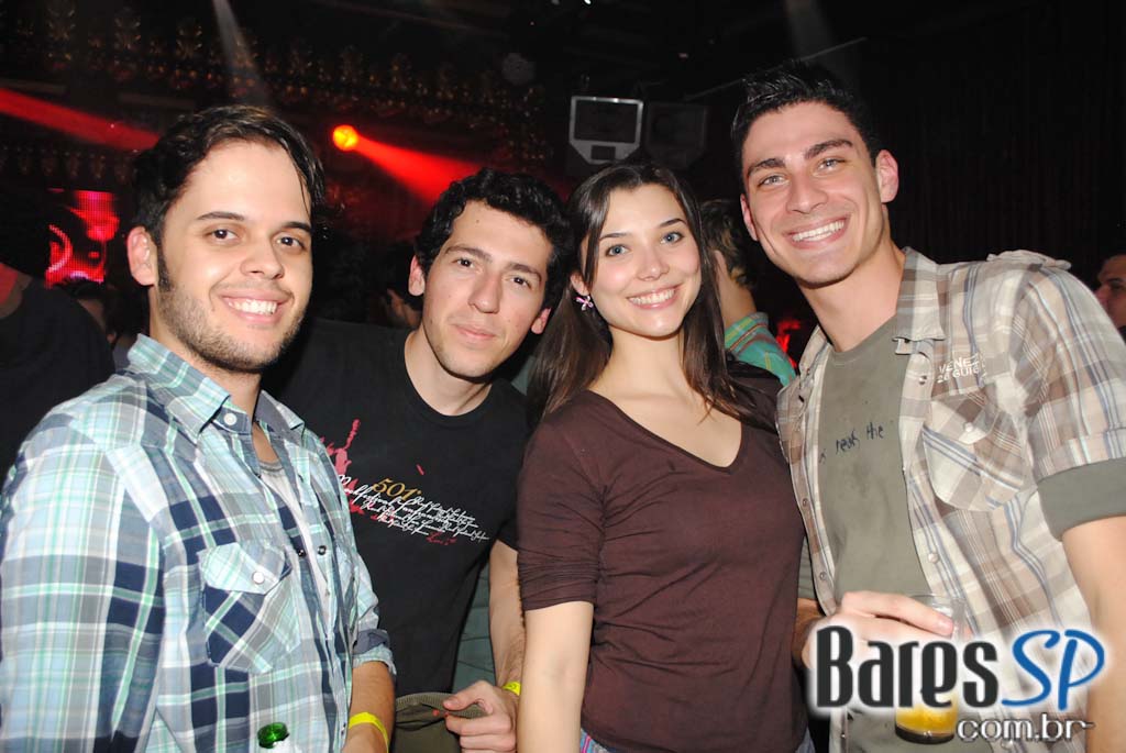 The Society toca love songs no Dia dos Namorados The Society toca love songs no Dia dos Namorados