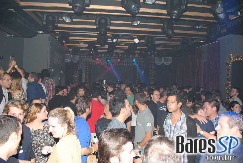 The Society toca love songs no Dia dos Namorados The Society toca love songs no Dia dos Namorados