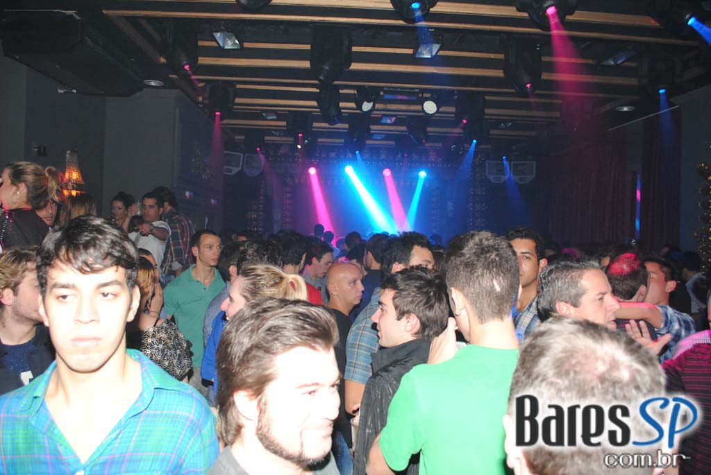 The Society toca love songs no Dia dos Namorados The Society toca love songs no Dia dos Namorados