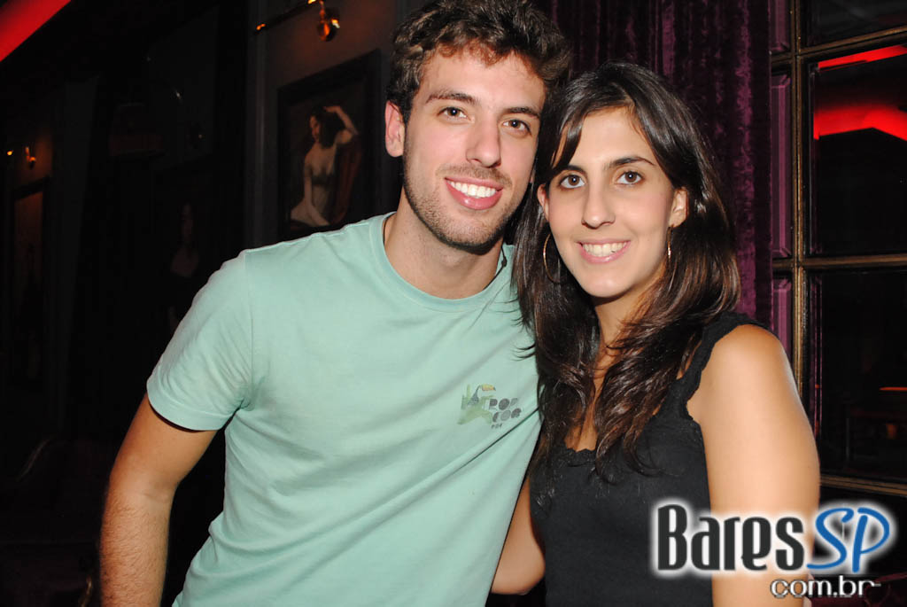 The Society toca love songs no Dia dos Namorados The Society toca love songs no Dia dos Namorados