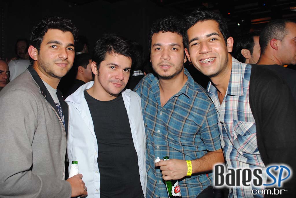 The Society toca love songs no Dia dos Namorados The Society toca love songs no Dia dos Namorados