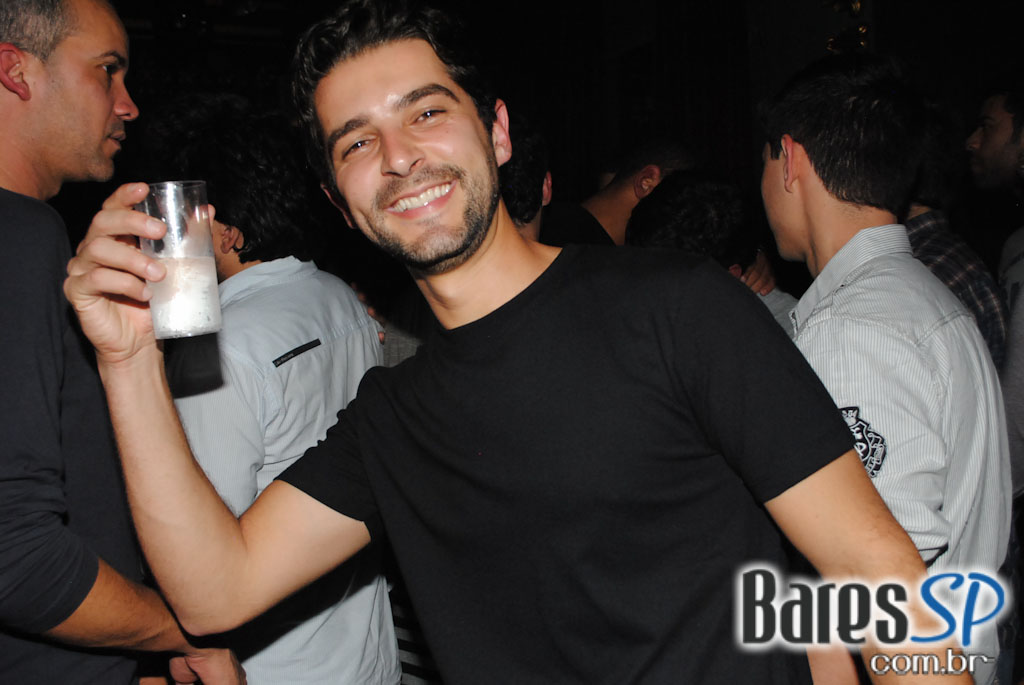 The Society toca love songs no Dia dos Namorados The Society toca love songs no Dia dos Namorados