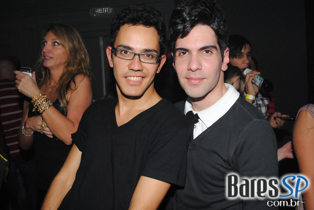 The Society toca love songs no Dia dos Namorados The Society toca love songs no Dia dos Namorados