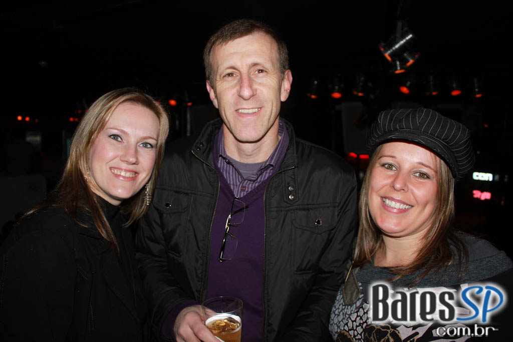 Converse apresentou Rolling Stone Live com show de Rita Lee na Pacha SP Converse apresentou Rolling Stone Live com show de Rita Lee na Pacha SP