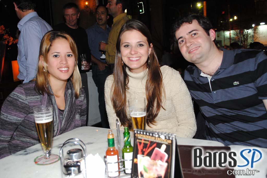 Dona Flor encerrou programação musical de junho com show da Rock Channel Dona Flor encerrou programação musical de junho com show da Rock Channel