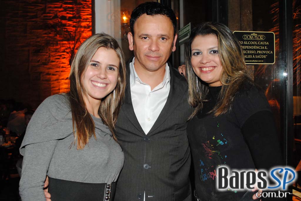 Dona Flor encerrou programação musical de junho com show da Rock Channel Dona Flor encerrou programação musical de junho com show da Rock Channel