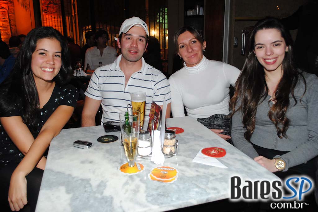 Dona Flor encerrou programação musical de junho com show da Rock Channel Dona Flor encerrou programação musical de junho com show da Rock Channel