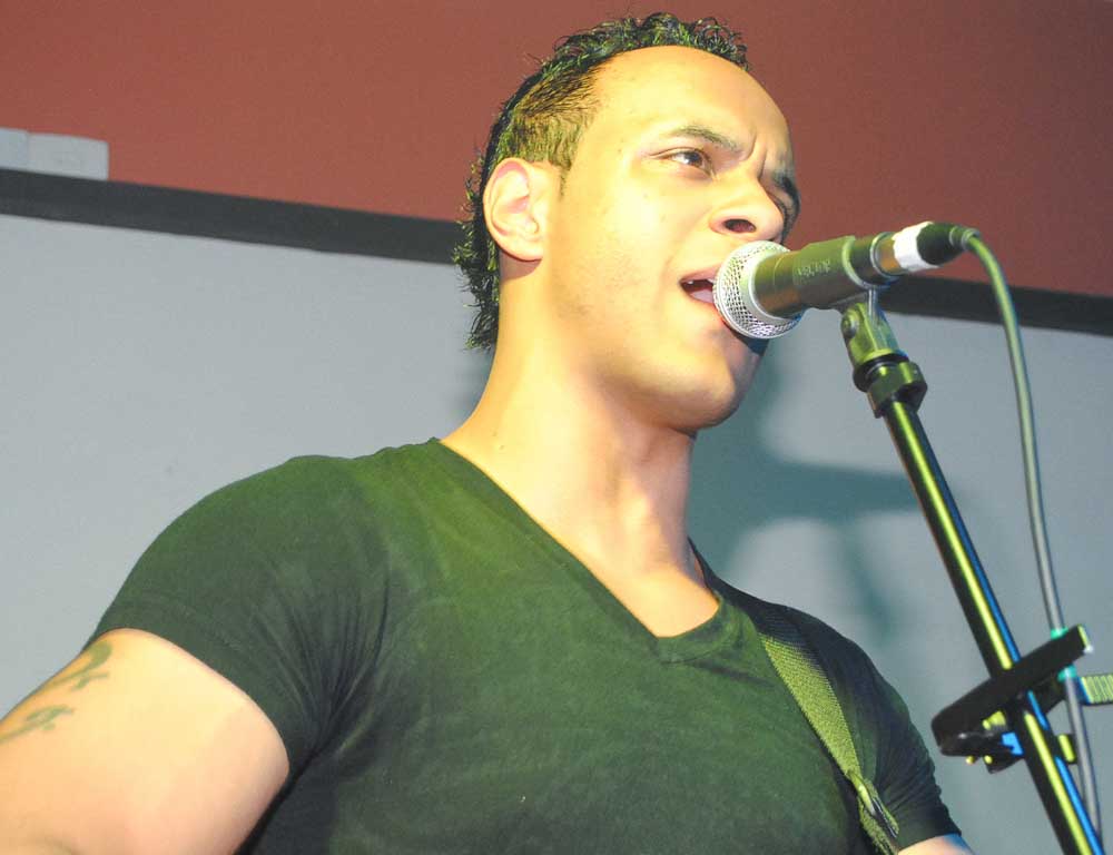 Feijoada, pagode e sertanejo no sábado do Santa Olívia Feijoada, pagode e sertanejo no sábado do Santa Olívia