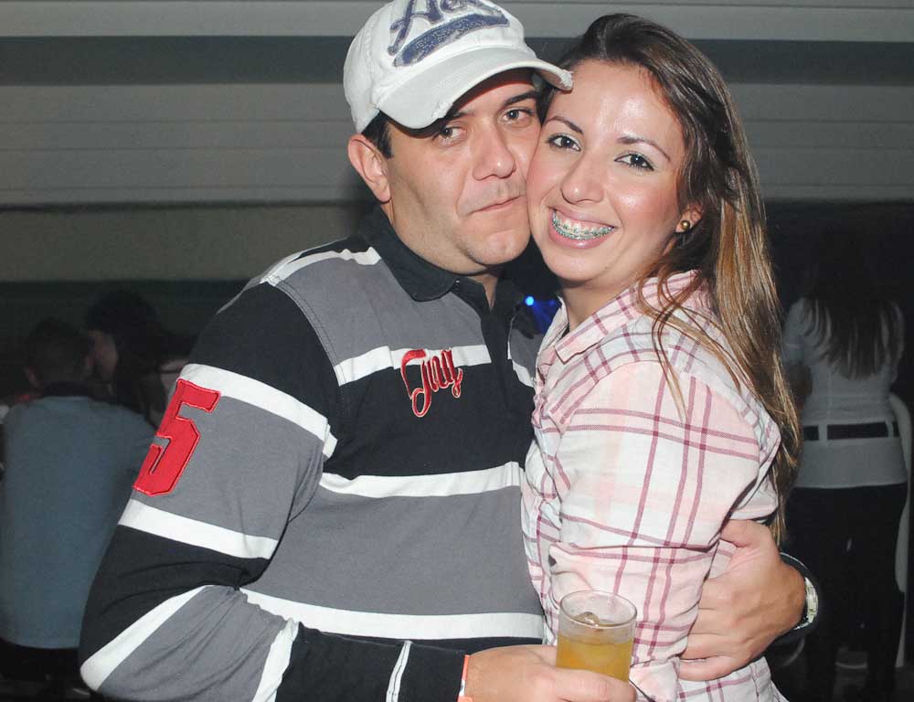 Feijoada, pagode e sertanejo no sábado do Santa Olívia Feijoada, pagode e sertanejo no sábado do Santa Olívia