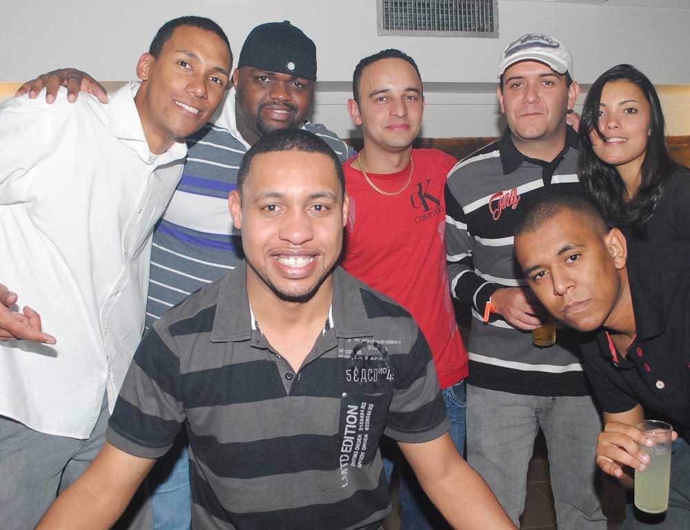 Feijoada, pagode e sertanejo no sábado do Santa Olívia Feijoada, pagode e sertanejo no sábado do Santa Olívia