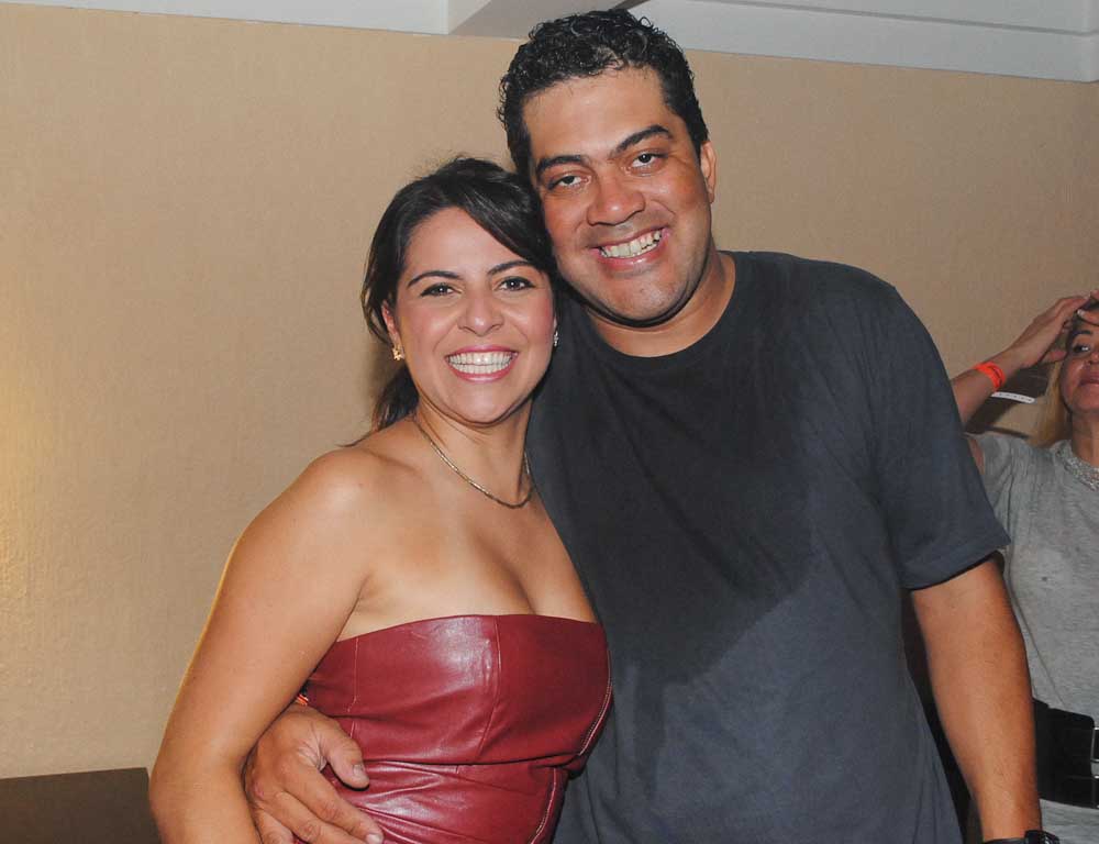 Feijoada, pagode e sertanejo no sábado do Santa Olívia Feijoada, pagode e sertanejo no sábado do Santa Olívia