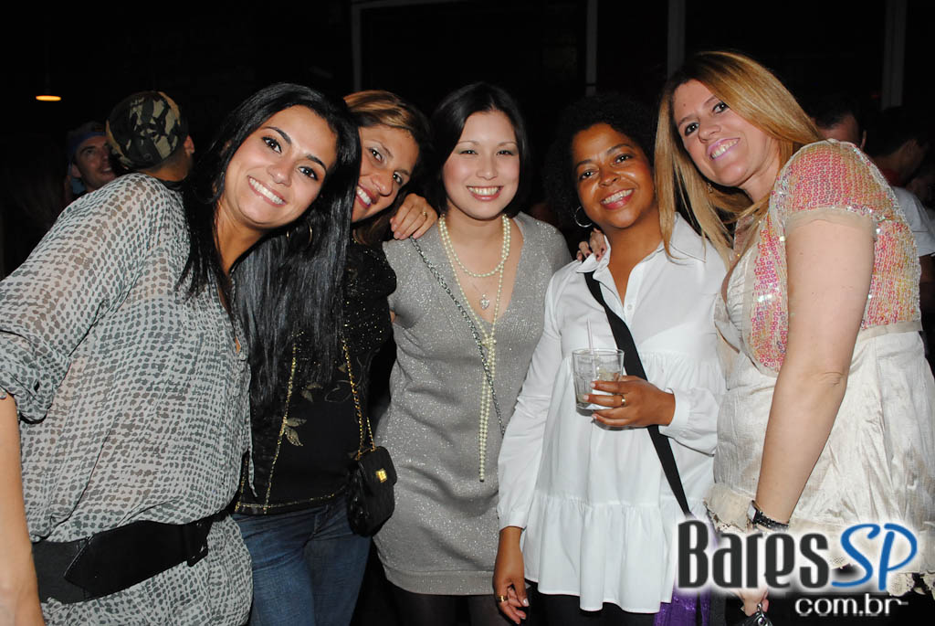 A Marcenaria comemorou 9 anos com shows de Roger, Maurício Gasperini e Suzy Bastos A Marcenaria comemorou 9 anos com shows de Roger, Maurício Gasperini e Suzy Bastos