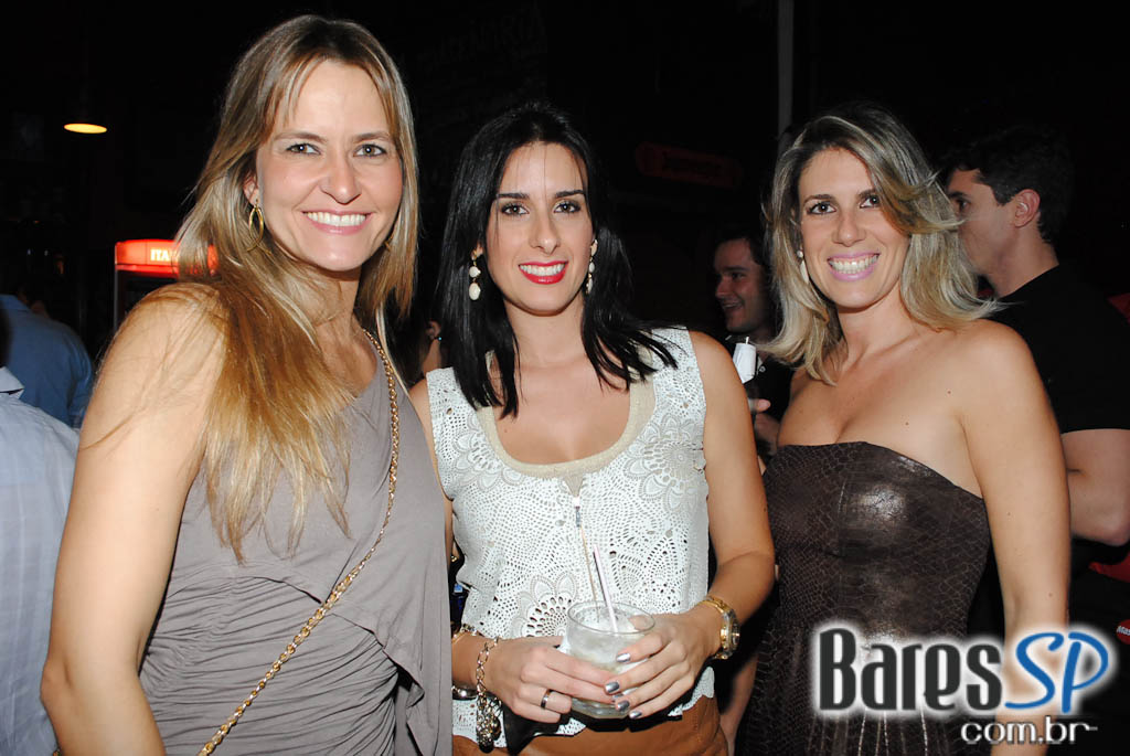 A Marcenaria comemorou 9 anos com shows de Roger, Maurício Gasperini e Suzy Bastos A Marcenaria comemorou 9 anos com shows de Roger, Maurício Gasperini e Suzy Bastos