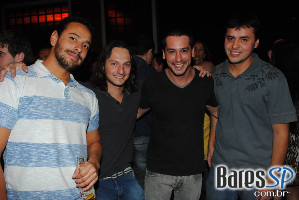 A Marcenaria comemorou 9 anos com shows de Roger, Maurício Gasperini e Suzy Bastos A Marcenaria comemorou 9 anos com shows de Roger, Maurício Gasperini e Suzy Bastos