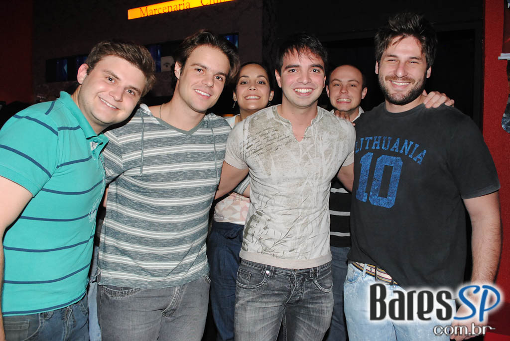 A Marcenaria comemorou 9 anos com shows de Roger, Maurício Gasperini e Suzy Bastos A Marcenaria comemorou 9 anos com shows de Roger, Maurício Gasperini e Suzy Bastos