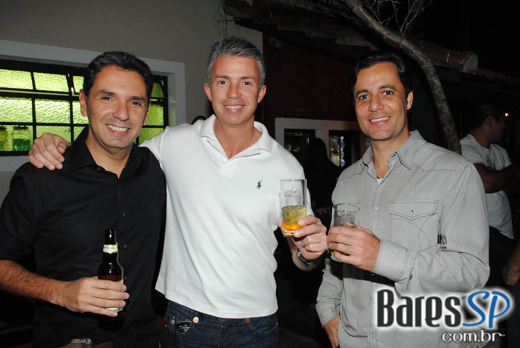 A Marcenaria comemorou 9 anos com shows de Roger, Maurício Gasperini e Suzy Bastos A Marcenaria comemorou 9 anos com shows de Roger, Maurício Gasperini e Suzy Bastos