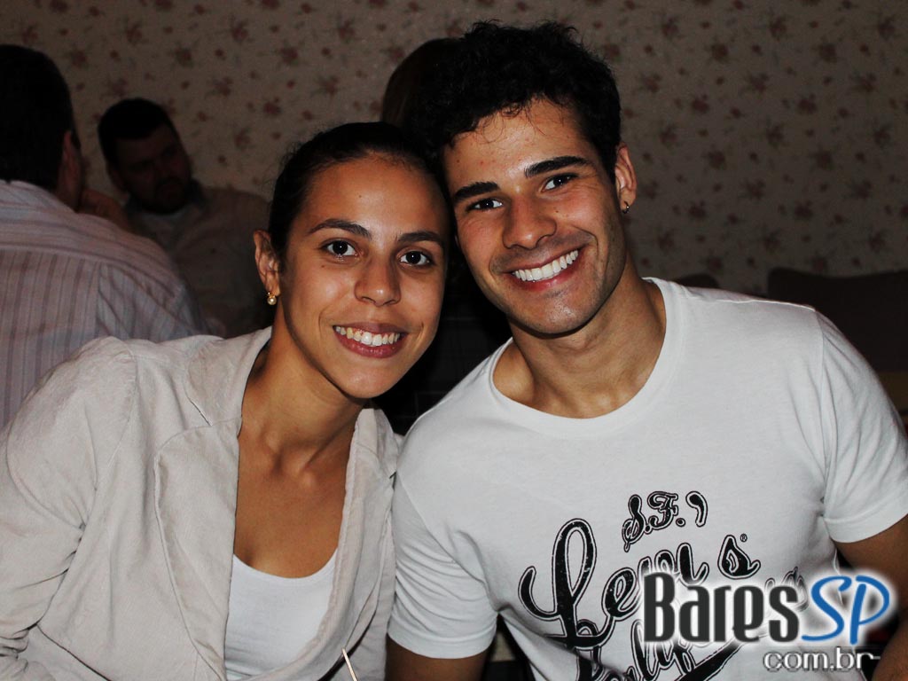 Futebol e caipirinha em dobro no happy hour de quarta-feira do Tubaína Bar Futebol e caipirinha em dobro no happy hour de quarta-feira do Tubaína Bar