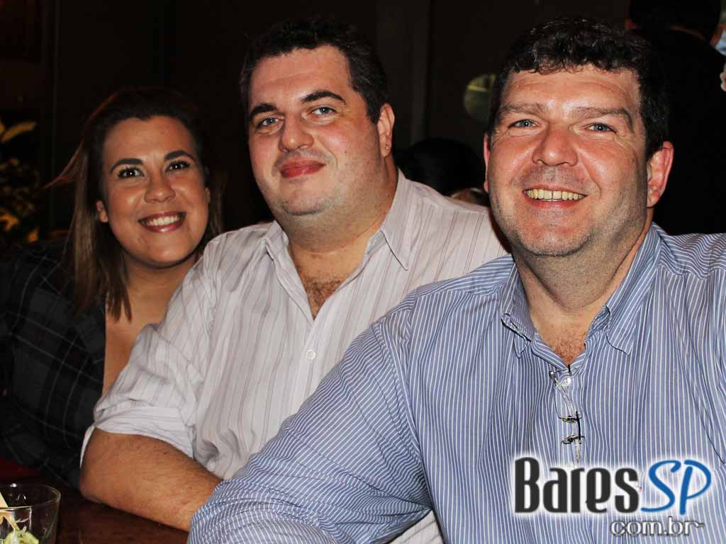 Futebol e caipirinha em dobro no happy hour de quarta-feira do Tubaína Bar Futebol e caipirinha em dobro no happy hour de quarta-feira do Tubaína Bar