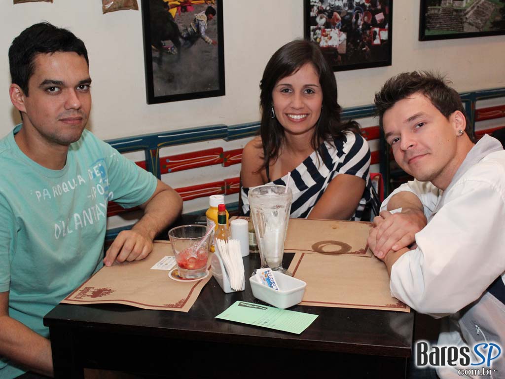 Bar Exquisito no happy hour! Bar Exquisito no happy hour!