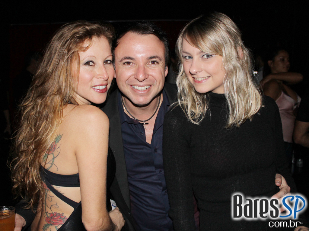 Coca-Cola e MTV levam projeto Let's Burn MTV para inauguração da Sophie Coca-Cola e MTV levam projeto Let's Burn MTV para inauguração da Sophie