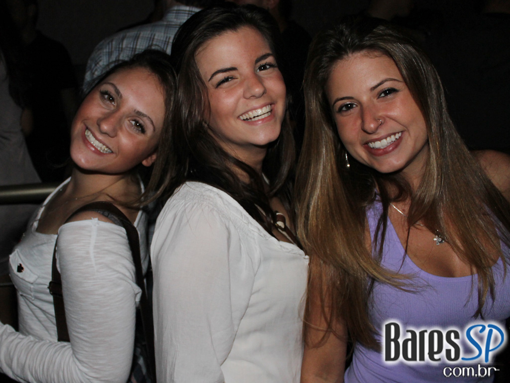 Coca-Cola e MTV levam projeto Let's Burn MTV para inauguração da Sophie Coca-Cola e MTV levam projeto Let's Burn MTV para inauguração da Sophie