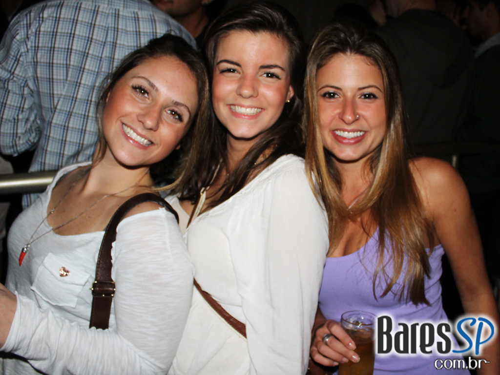 Coca-Cola e MTV levam projeto Let's Burn MTV para inauguração da Sophie Coca-Cola e MTV levam projeto Let's Burn MTV para inauguração da Sophie