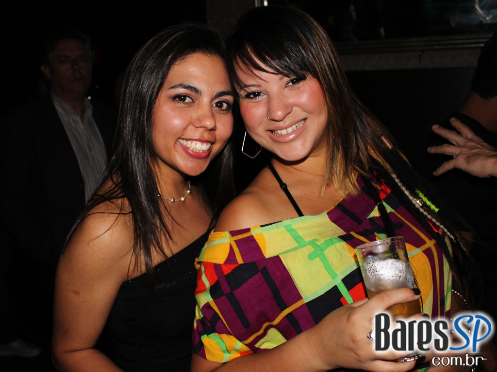 Coca-Cola e MTV levam projeto Let's Burn MTV para inauguração da Sophie Coca-Cola e MTV levam projeto Let's Burn MTV para inauguração da Sophie