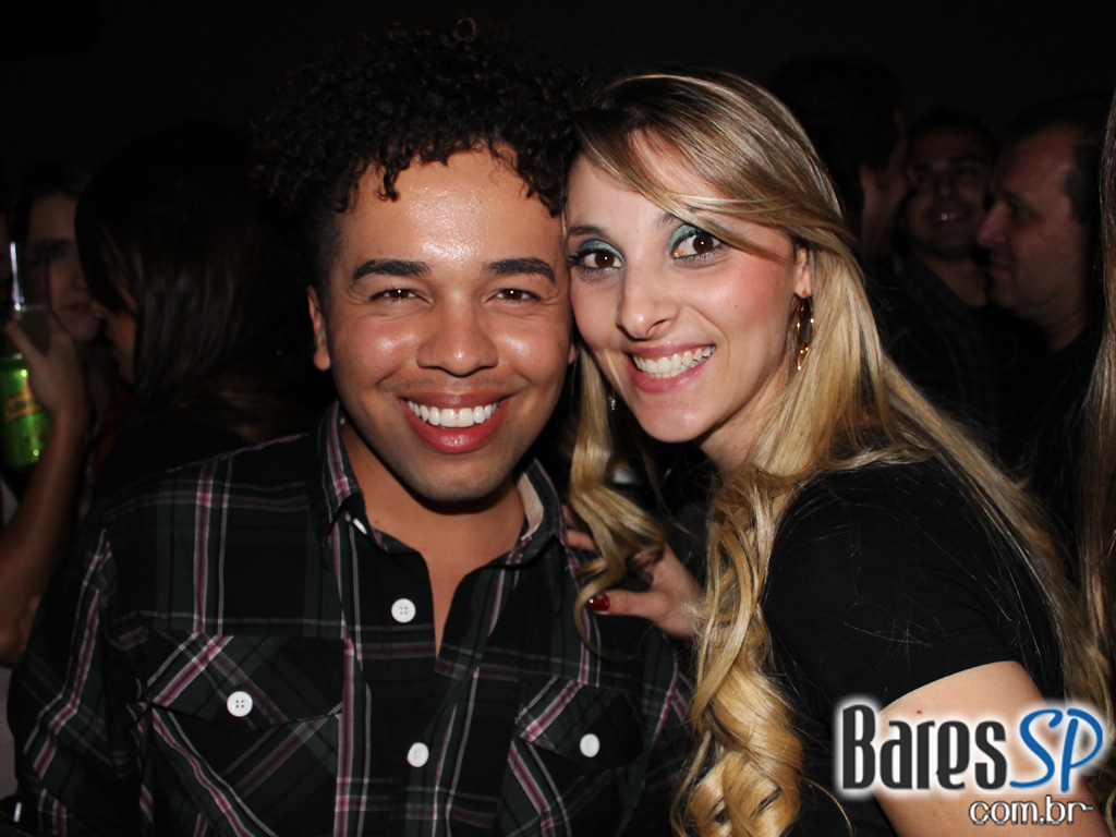 Coca-Cola e MTV levam projeto Let's Burn MTV para inauguração da Sophie Coca-Cola e MTV levam projeto Let's Burn MTV para inauguração da Sophie