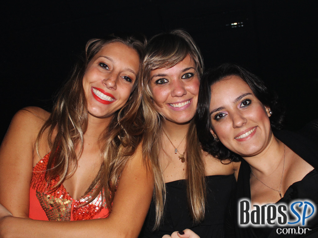 Coca-Cola e MTV levam projeto Let's Burn MTV para inauguração da Sophie Coca-Cola e MTV levam projeto Let's Burn MTV para inauguração da Sophie