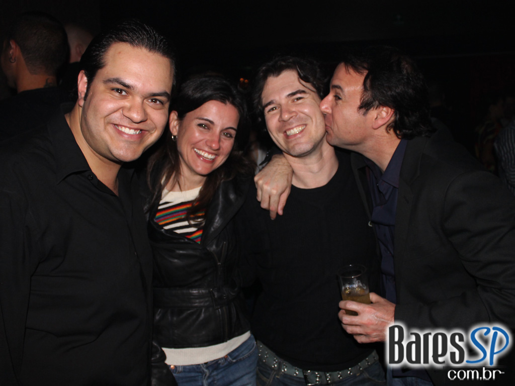 Coca-Cola e MTV levam projeto Let's Burn MTV para inauguração da Sophie Coca-Cola e MTV levam projeto Let's Burn MTV para inauguração da Sophie