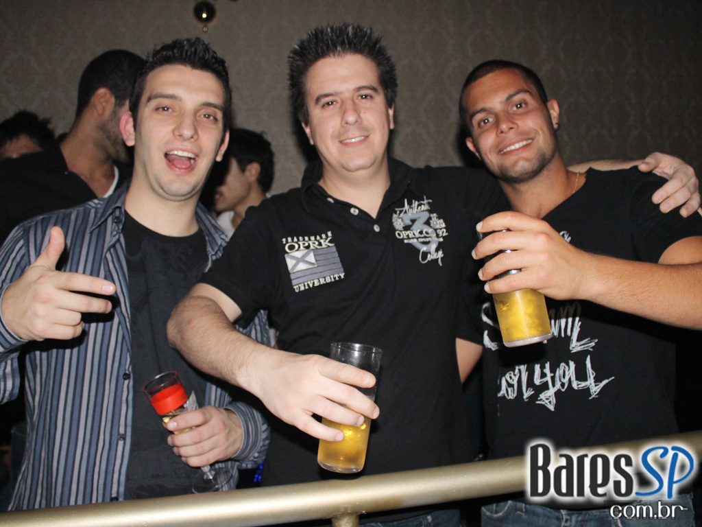 Coca-Cola e MTV levam projeto Let's Burn MTV para inauguração da Sophie Coca-Cola e MTV levam projeto Let's Burn MTV para inauguração da Sophie