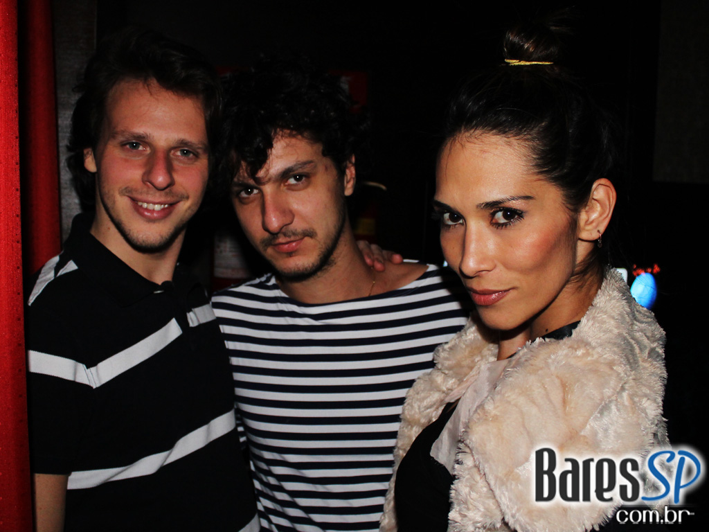 Coca-Cola e MTV levam projeto Let's Burn MTV para inauguração da Sophie Coca-Cola e MTV levam projeto Let's Burn MTV para inauguração da Sophie