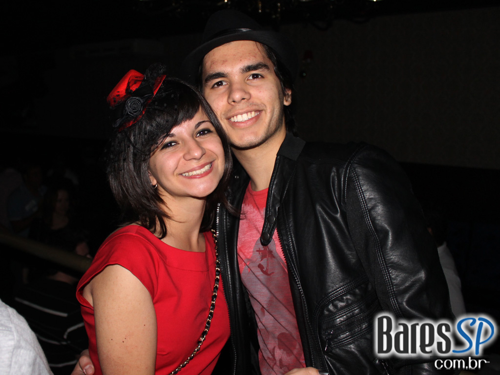 Coca-Cola e MTV levam projeto Let's Burn MTV para inauguração da Sophie Coca-Cola e MTV levam projeto Let's Burn MTV para inauguração da Sophie