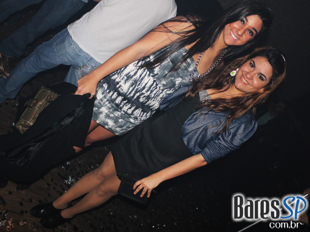 Coca-Cola e MTV levam projeto Let's Burn MTV para inauguração da Sophie Coca-Cola e MTV levam projeto Let's Burn MTV para inauguração da Sophie