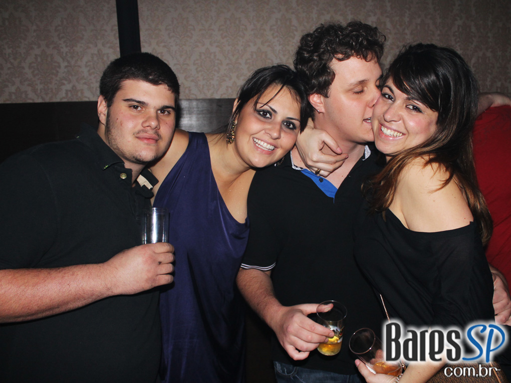 Coca-Cola e MTV levam projeto Let's Burn MTV para inauguração da Sophie Coca-Cola e MTV levam projeto Let's Burn MTV para inauguração da Sophie