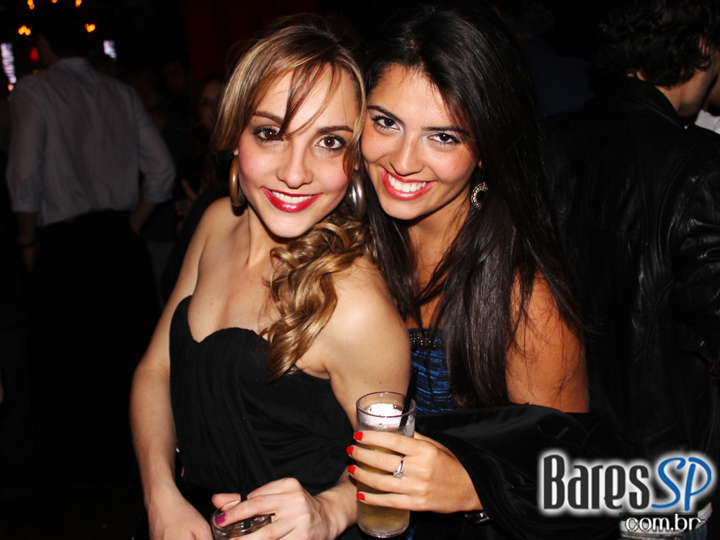 Coca-Cola e MTV levam projeto Let's Burn MTV para inauguração da Sophie Coca-Cola e MTV levam projeto Let's Burn MTV para inauguração da Sophie