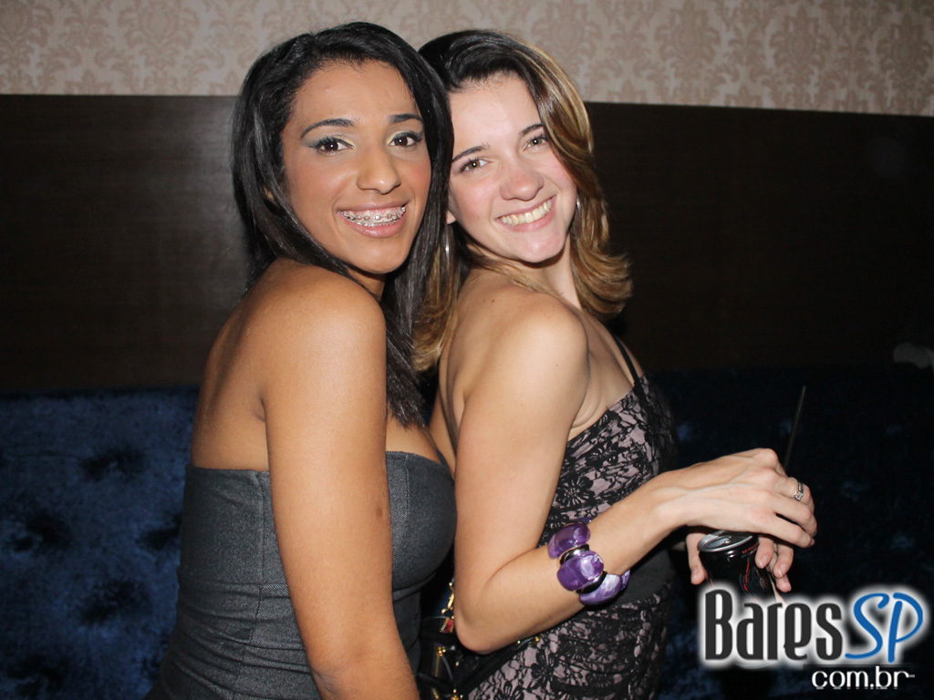 Coca-Cola e MTV levam projeto Let's Burn MTV para inauguração da Sophie Coca-Cola e MTV levam projeto Let's Burn MTV para inauguração da Sophie