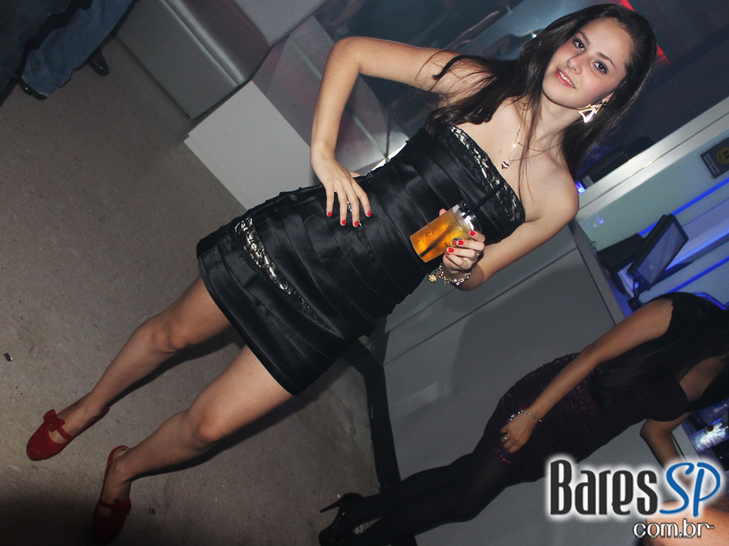 Coca-Cola e MTV levam projeto Let's Burn MTV para inauguração da Sophie Coca-Cola e MTV levam projeto Let's Burn MTV para inauguração da Sophie