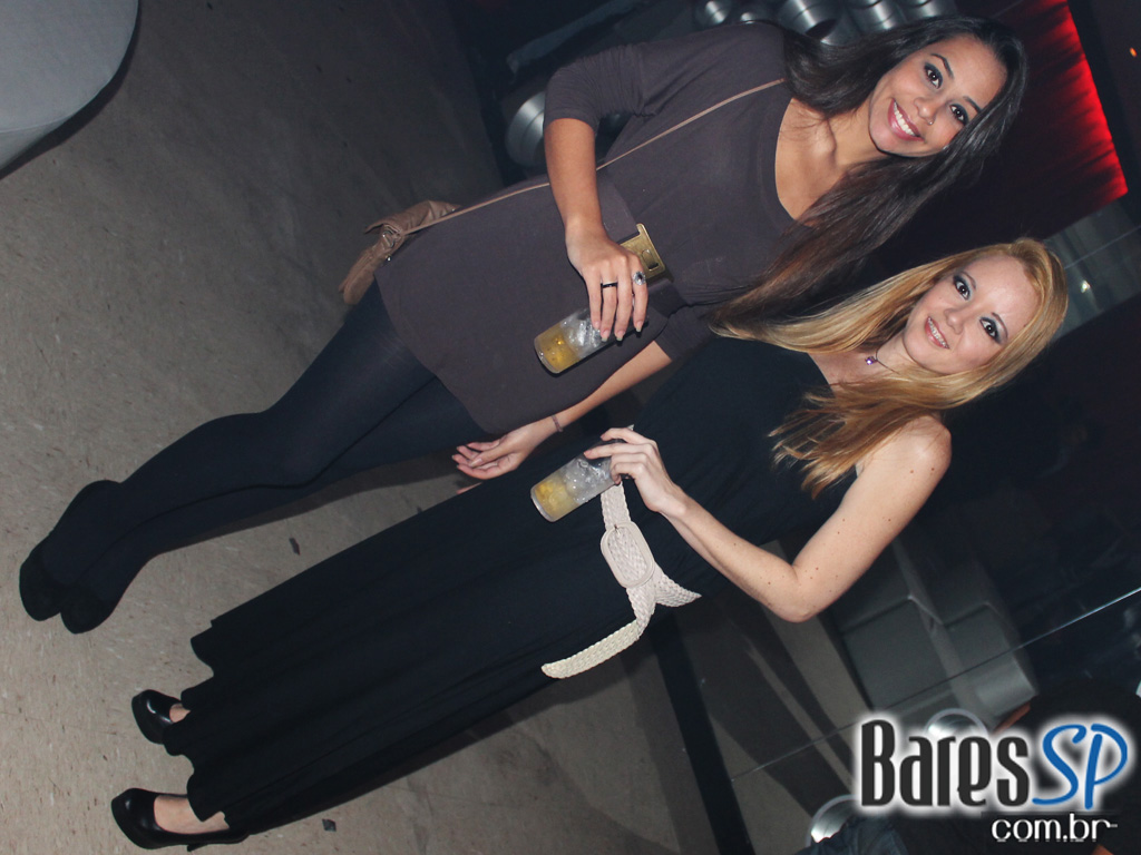 Coca-Cola e MTV levam projeto Let's Burn MTV para inauguração da Sophie Coca-Cola e MTV levam projeto Let's Burn MTV para inauguração da Sophie