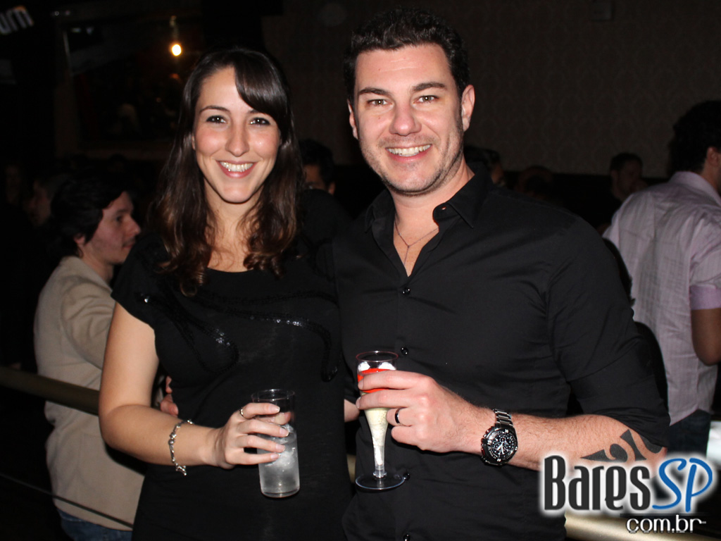 Coca-Cola e MTV levam projeto Let's Burn MTV para inauguração da Sophie Coca-Cola e MTV levam projeto Let's Burn MTV para inauguração da Sophie