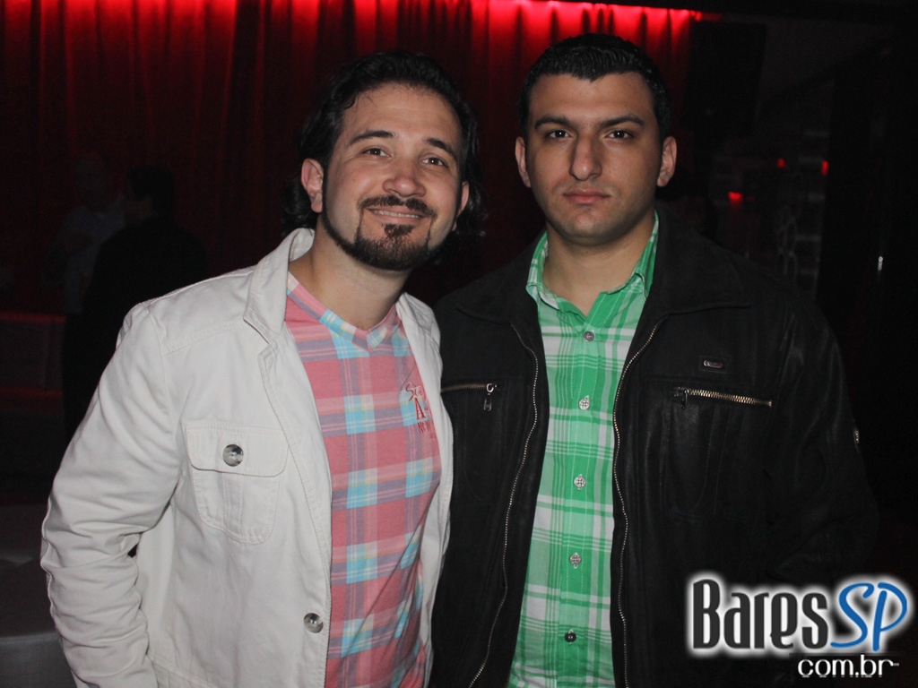 Coca-Cola e MTV levam projeto Let's Burn MTV para inauguração da Sophie Coca-Cola e MTV levam projeto Let's Burn MTV para inauguração da Sophie