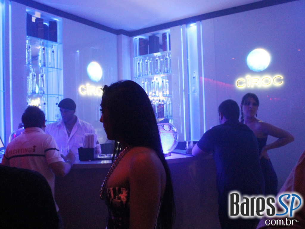 Coca-Cola e MTV levam projeto Let's Burn MTV para inauguração da Sophie Coca-Cola e MTV levam projeto Let's Burn MTV para inauguração da Sophie