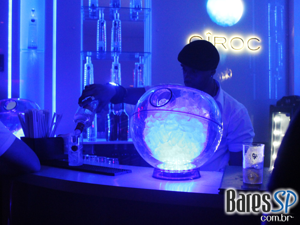 Coca-Cola e MTV levam projeto Let's Burn MTV para inauguração da Sophie Coca-Cola e MTV levam projeto Let's Burn MTV para inauguração da Sophie