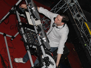 Kid Vinil comandou a 