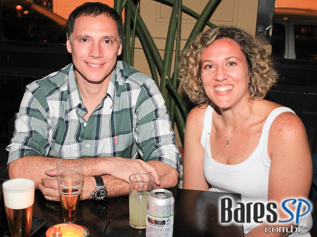 Banda Mandau apresentou show de Soul Music e Música Brasileira no Dona Flor Banda Mandau apresentou show de Soul Music e Música Brasileira no Dona Flor